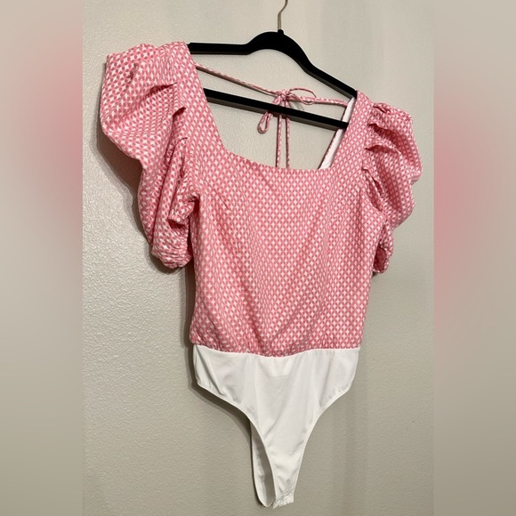 Puff sleeve bodysuit pink and white size medium - Picture 2 of 14